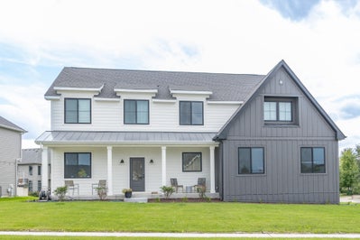The Modern Farmhouse - Sideload New Home in Elgin, IL